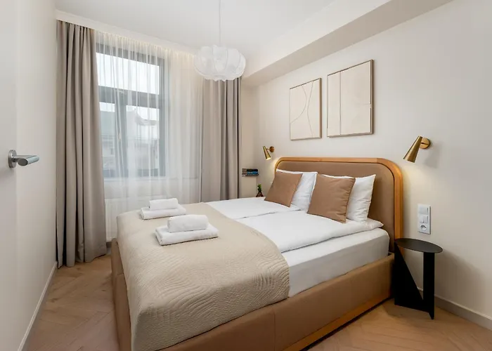 Premium Apartment by Wawel Castle, Central Kraków, Underground Parking